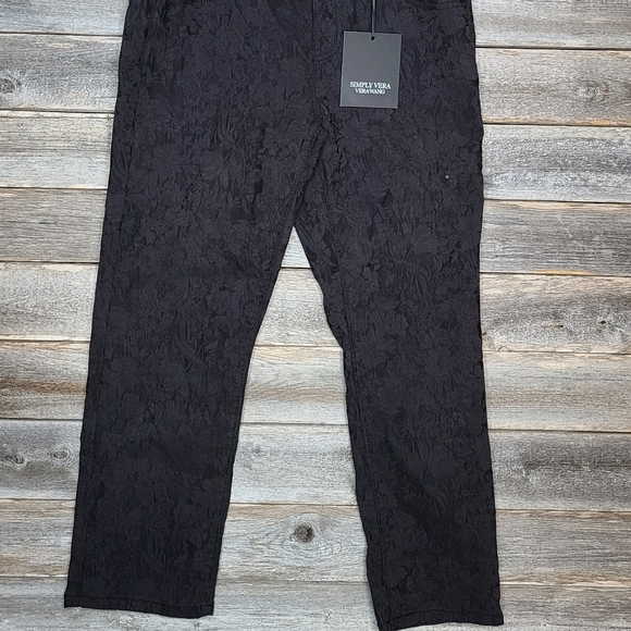 Simply Vera Vera Wang Mid Rise Capris - Picture 4 of 4